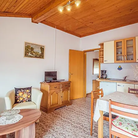 Luciana 2 Apartment