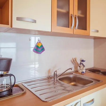 Apartment Luciana 2 *